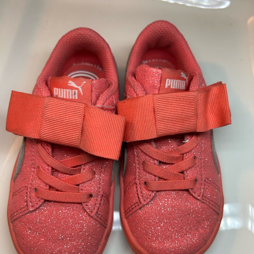 Puma pink Sneakers with Velcro Strap and Glitter Finish